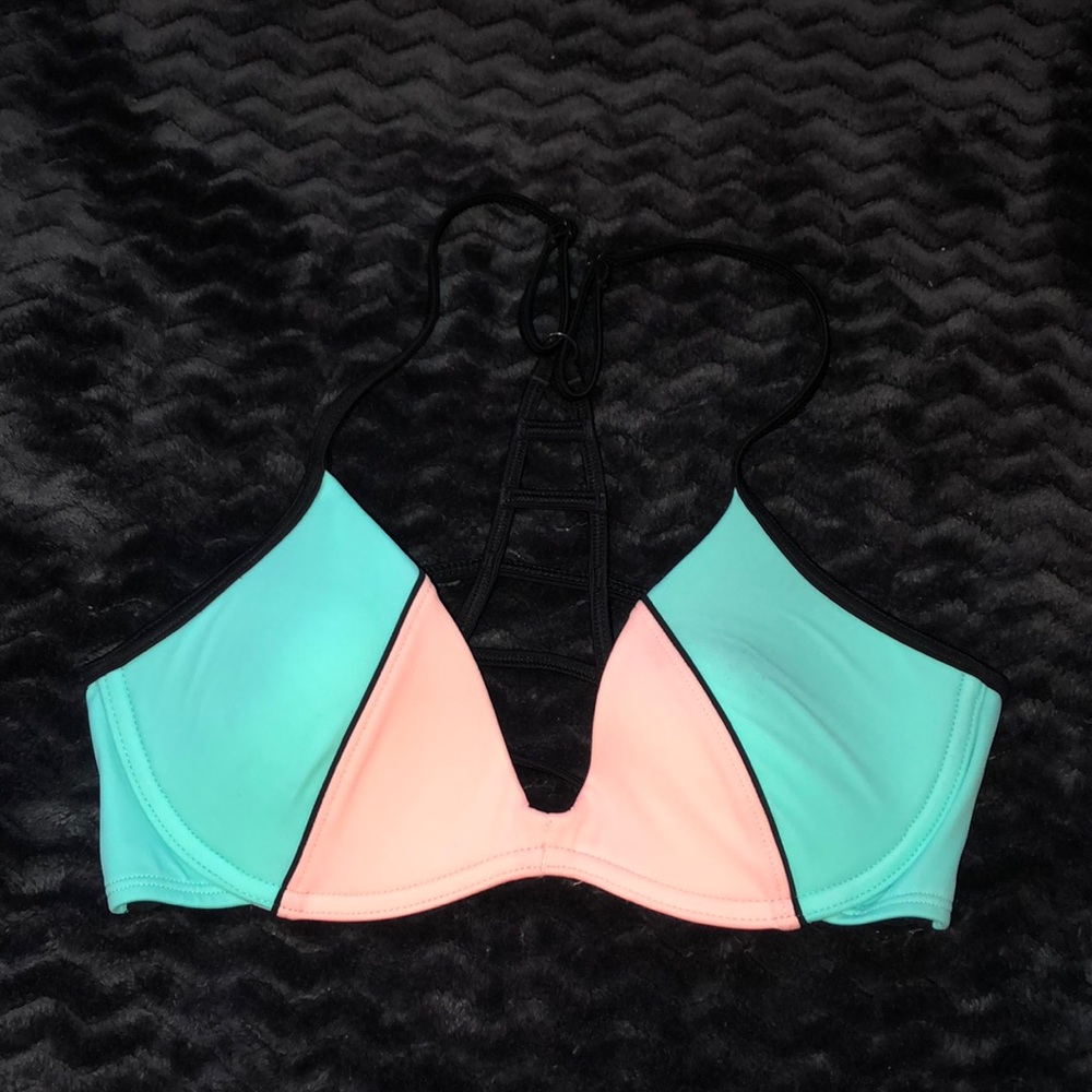 Bikini bundle - Picture 7 of 7